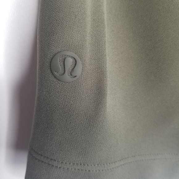 Lululemon On The Fly Short Woven Dark Olive Shorts - Picture 11 of 13